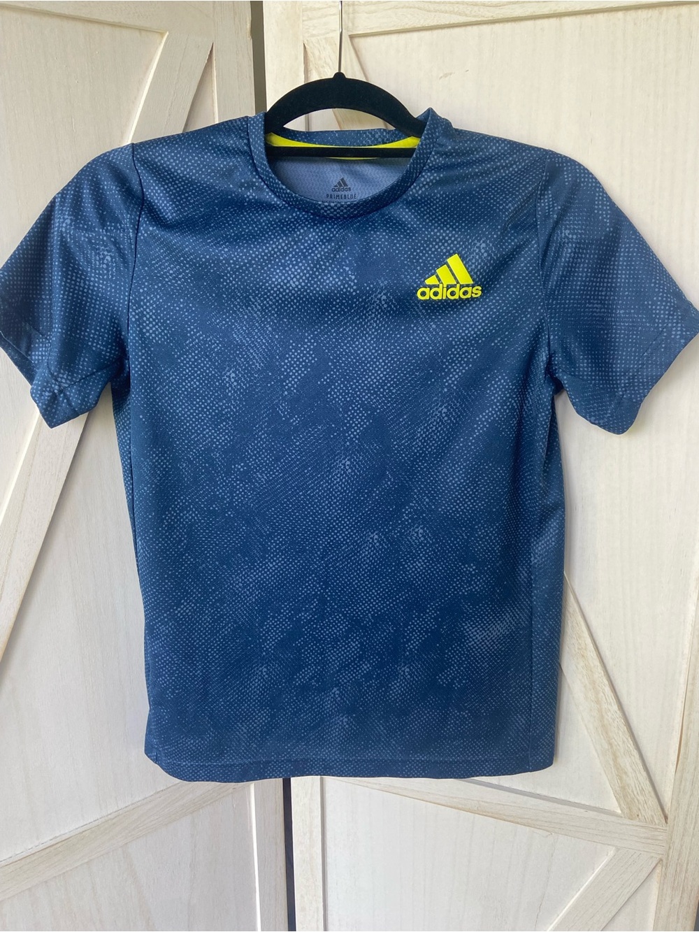 adidas Boys' Navy Primeblue Tennis Tee, size 13/14